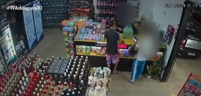 Homem é preso suspeito de achar cartão de outra pessoa e gastar mais de R$ 500 em comércios