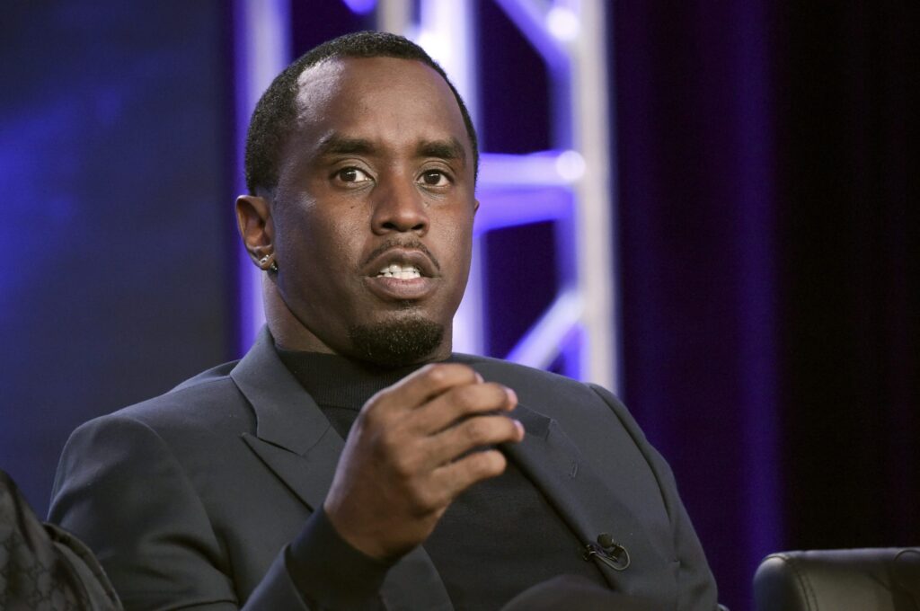 Diddy acusa governo dos Estados Unidos de espioná-lo durante prisão, diz site