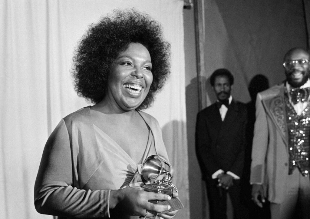 Roberta Flack, cantora americana de ‘Killing Me Softly’, morre aos 88 anos