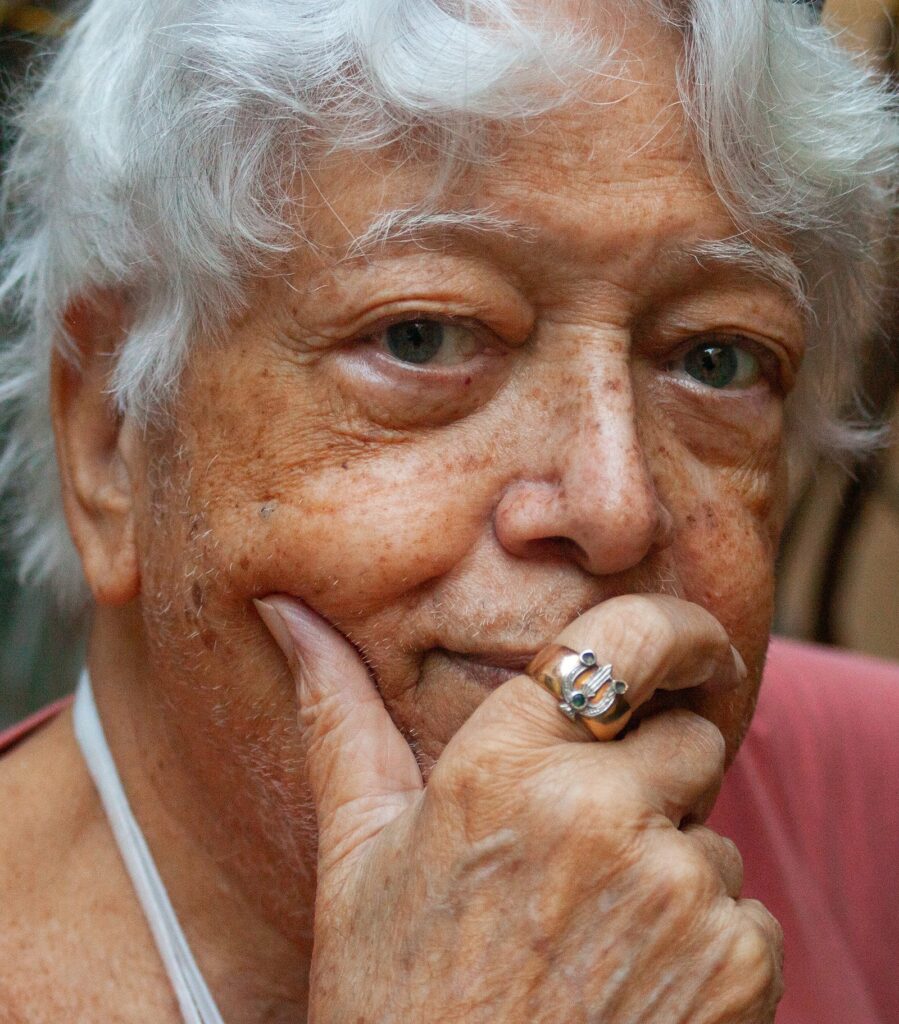 Hermínio Bello de Carvalho chega aos 90 anos em silêncio, mas quem disse que eu te esqueço, compositor e poeta?