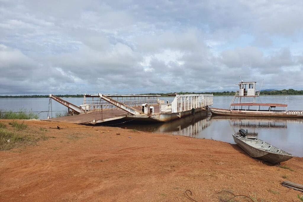 Marinha interdita balsa entre Tocantins e Pará por falta de condutor habilitado; entenda