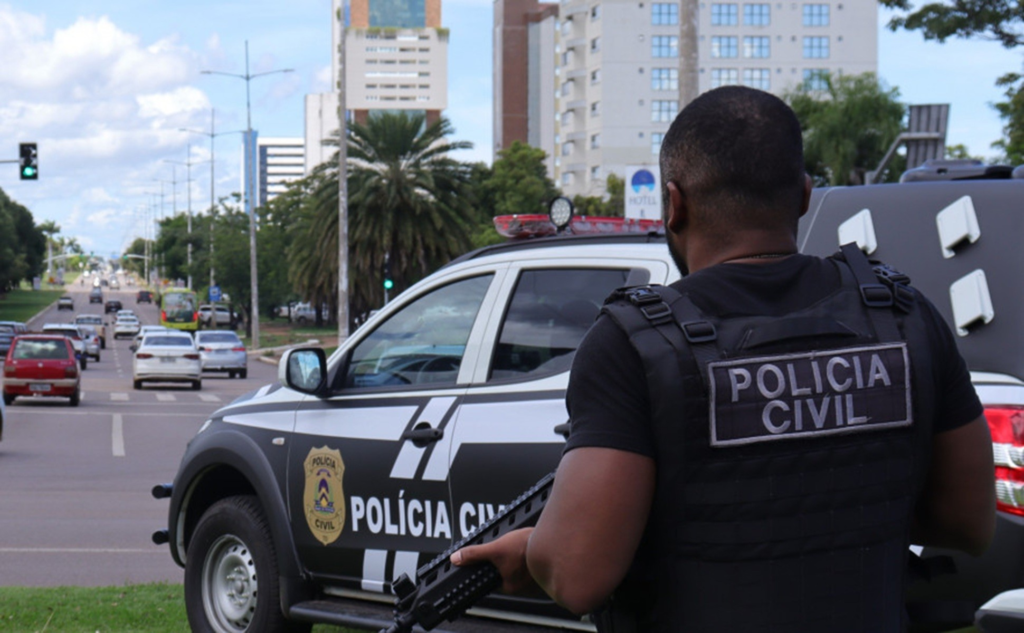 Suspeita de fazer empréstimo de R$ 17 mil no nome da mãe procurou a polícia para denunciar irmãos por abandono, diz delegado