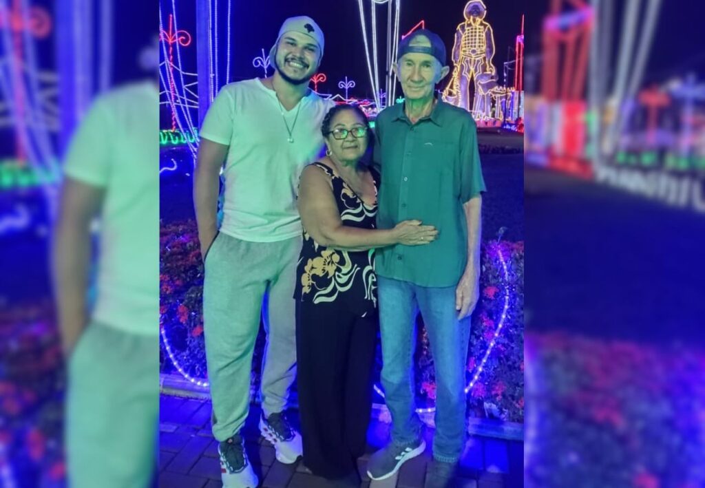 ‘Ele nasceu para ser médico’, diz mãe que recebeu homenagem do filho em Cerimônia do Jaleco no TO