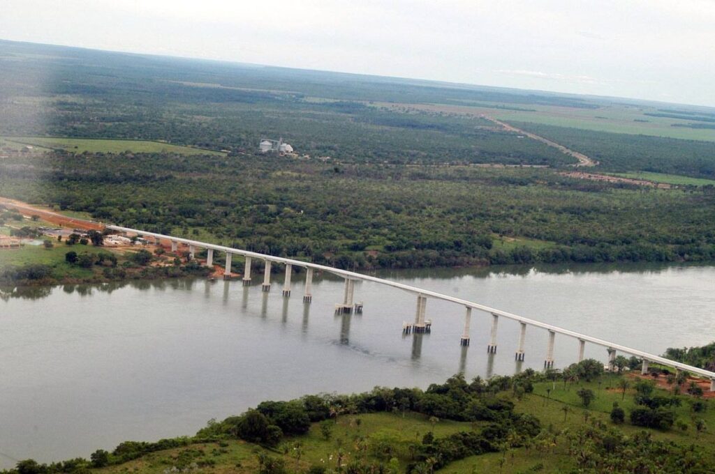 Ponte sobre o Rio Tocantins na BR-235 é totalmente interditada; entenda
