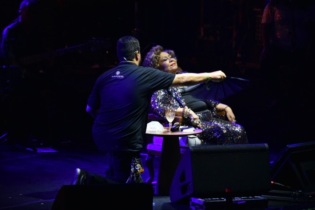 Alcione viraliza sambando em show no Rio de Janeiro e fãs desconfiam de IA; vídeo é real