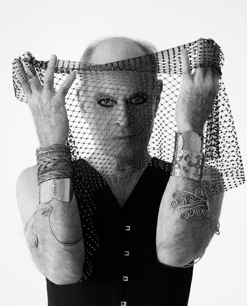 Ney Matogrosso prepara álbum com músicas de Angela Ro Ro