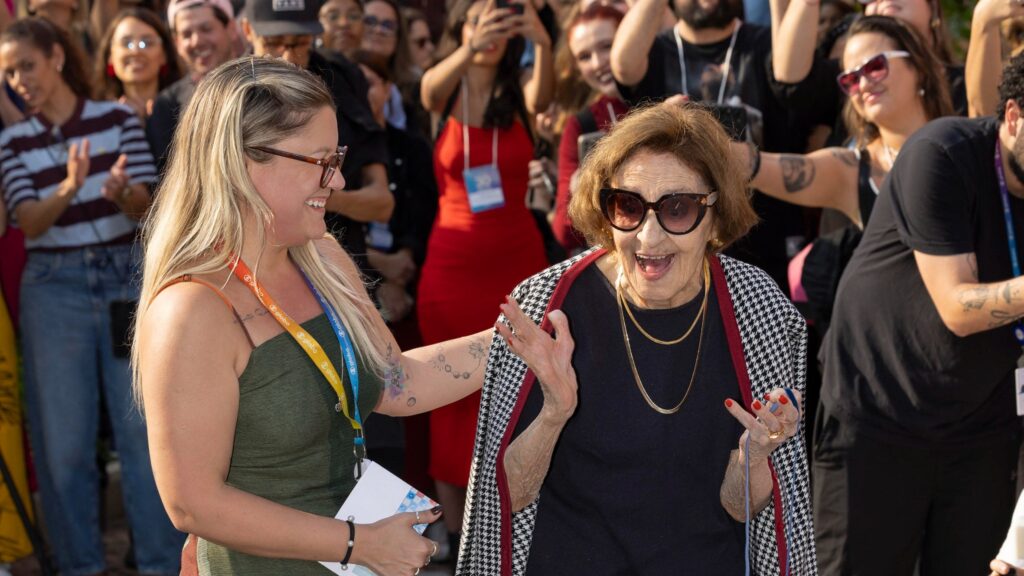 Laura Cardoso inaugurou ‘Calçada da Fama’ dos Estúdios Globo