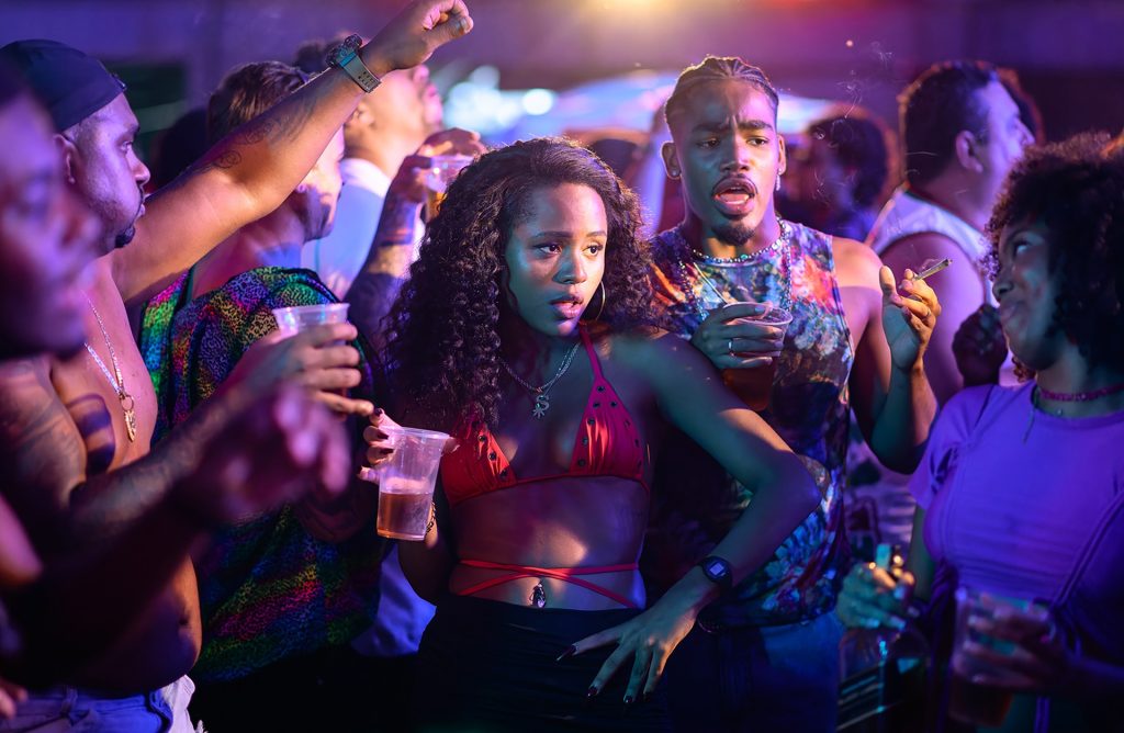 ‘Funk’, filme de ficção estrelado pela atriz Duda Santos como MC Sabrina, estreia no Brasil no Festival do Rio