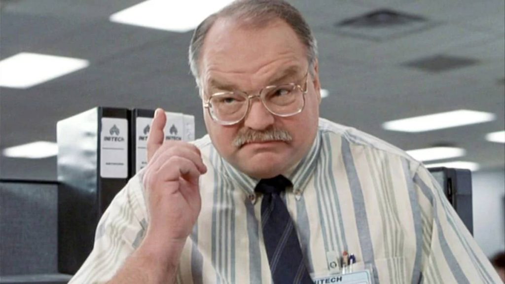 Richard Riehle, ator de ‘Como enlouquecer seu chefe’, morre aos 78 anos